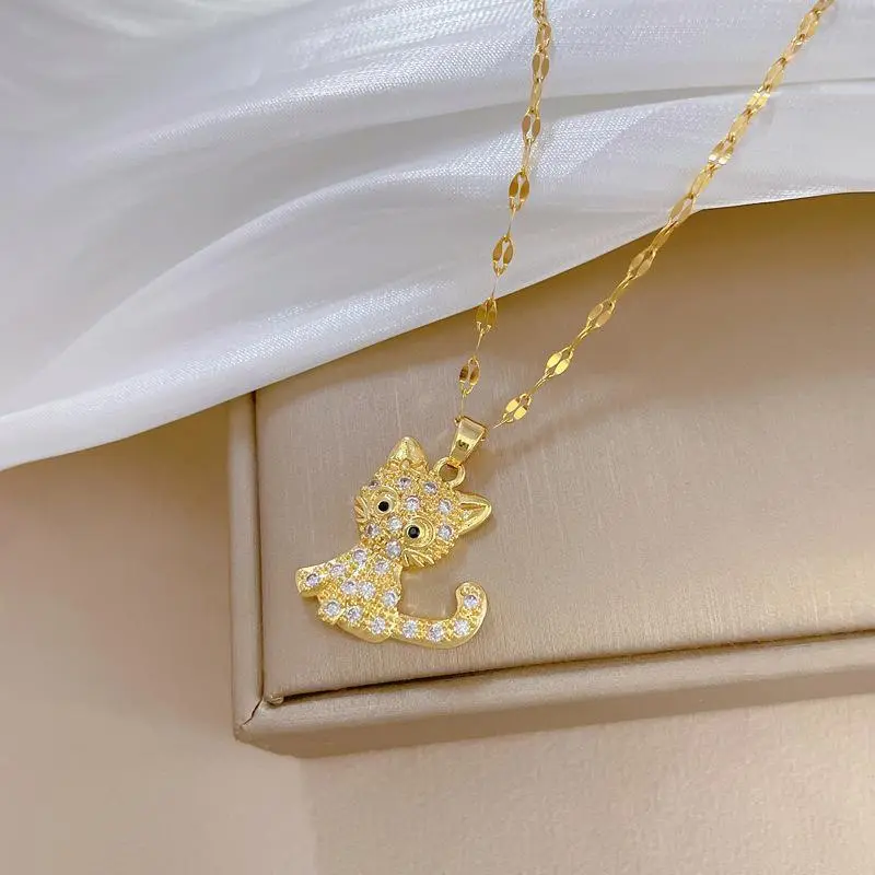 Cute Kitten Chain Necklace for Women, Classic Micro-Paved White Cat Pendant, Versatile Stainless Steel Jewelry, Chain Necklaces, Cute-Shaped Necklaces
