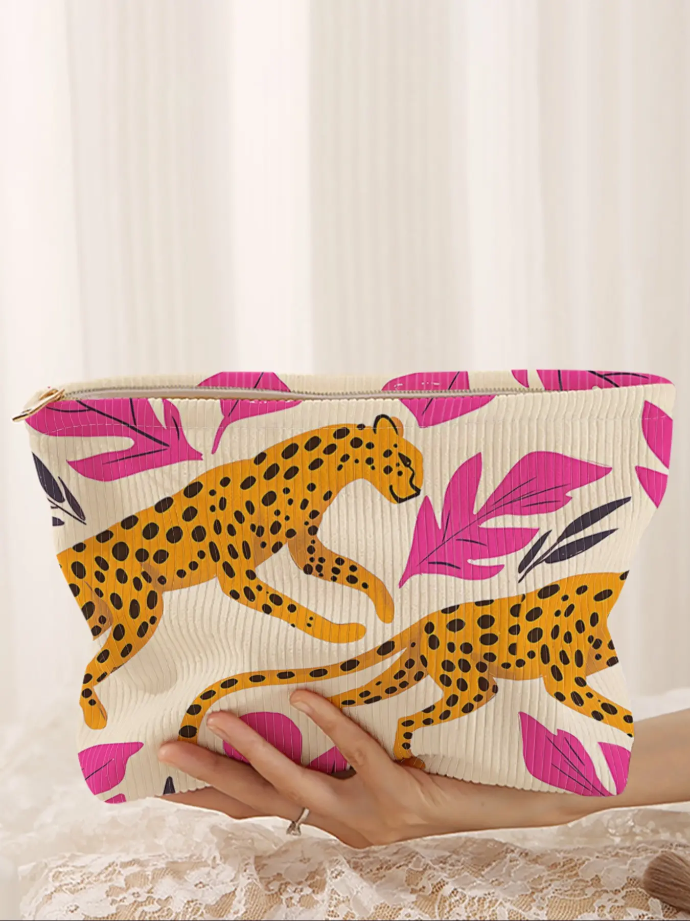 Cheetah Print Makeup Bag, Cartoon Style, Cute Lightweight Multi-Functional Fashion Casual Cosmetic Bag, Travel Organizer for All Seasons, Travel Cosmetic Bags, Travel Beauty Bag