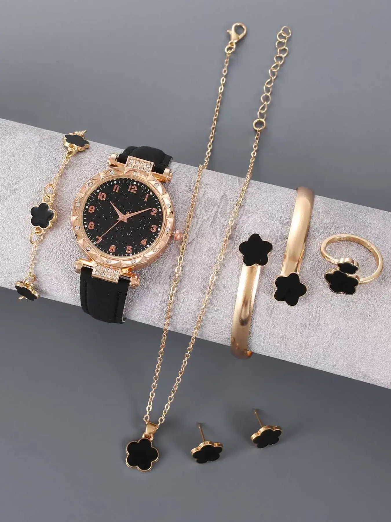 Women's Elegent Round Dial Quartz Watch & Bracelet,Luxuly Fashionable Jewelry Wristwatch set, Trendy Watch Set, Comfortable Were and Cute Watch for women & Girls,Suitable For Birthday, Anniversary, Halloween, Holiday Gifts, Elegant Jewelry Set