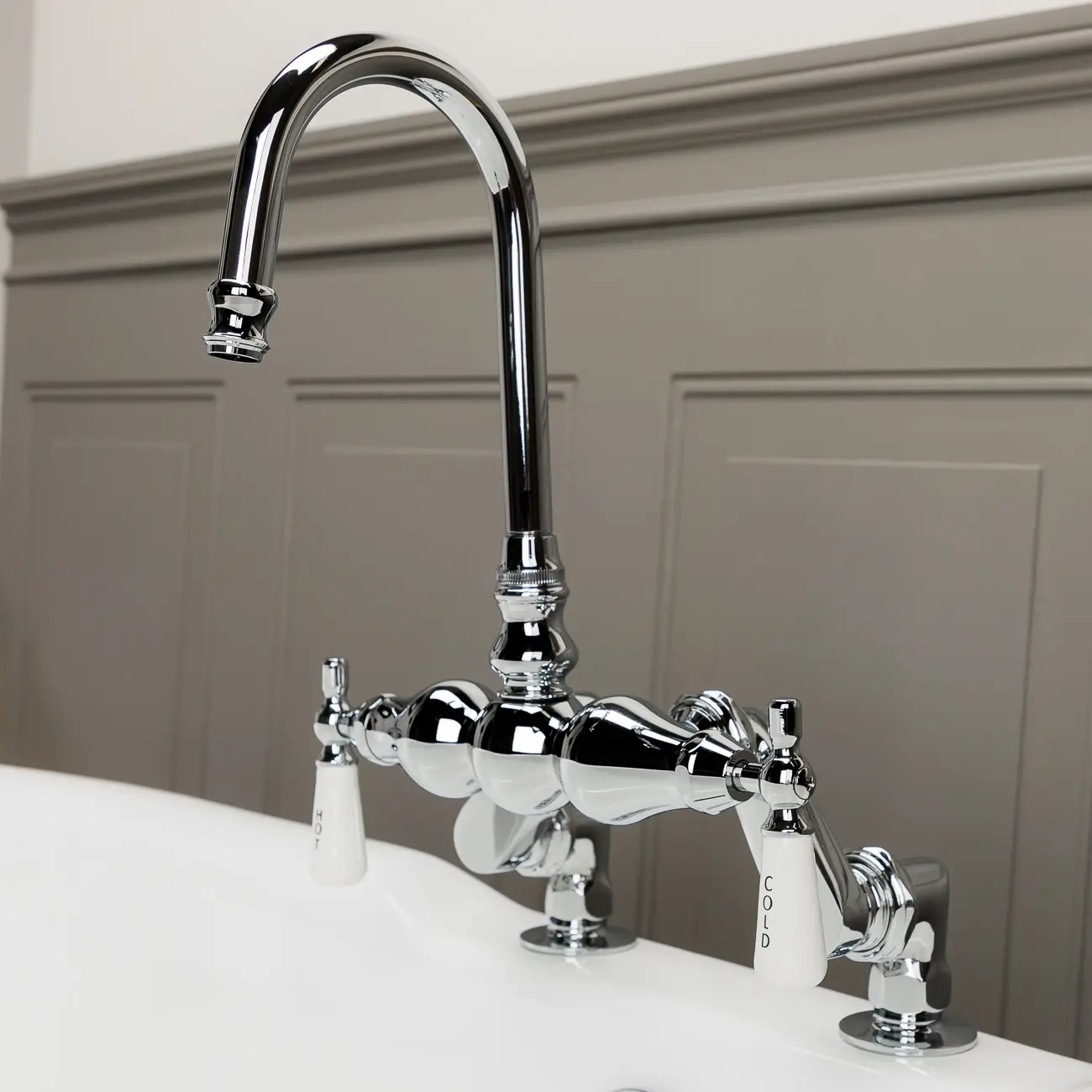 Deck Mount Clawfoot Tub Gooseneck Faucet, High Arc Faucet for Bathroom Bathtub Fixtures