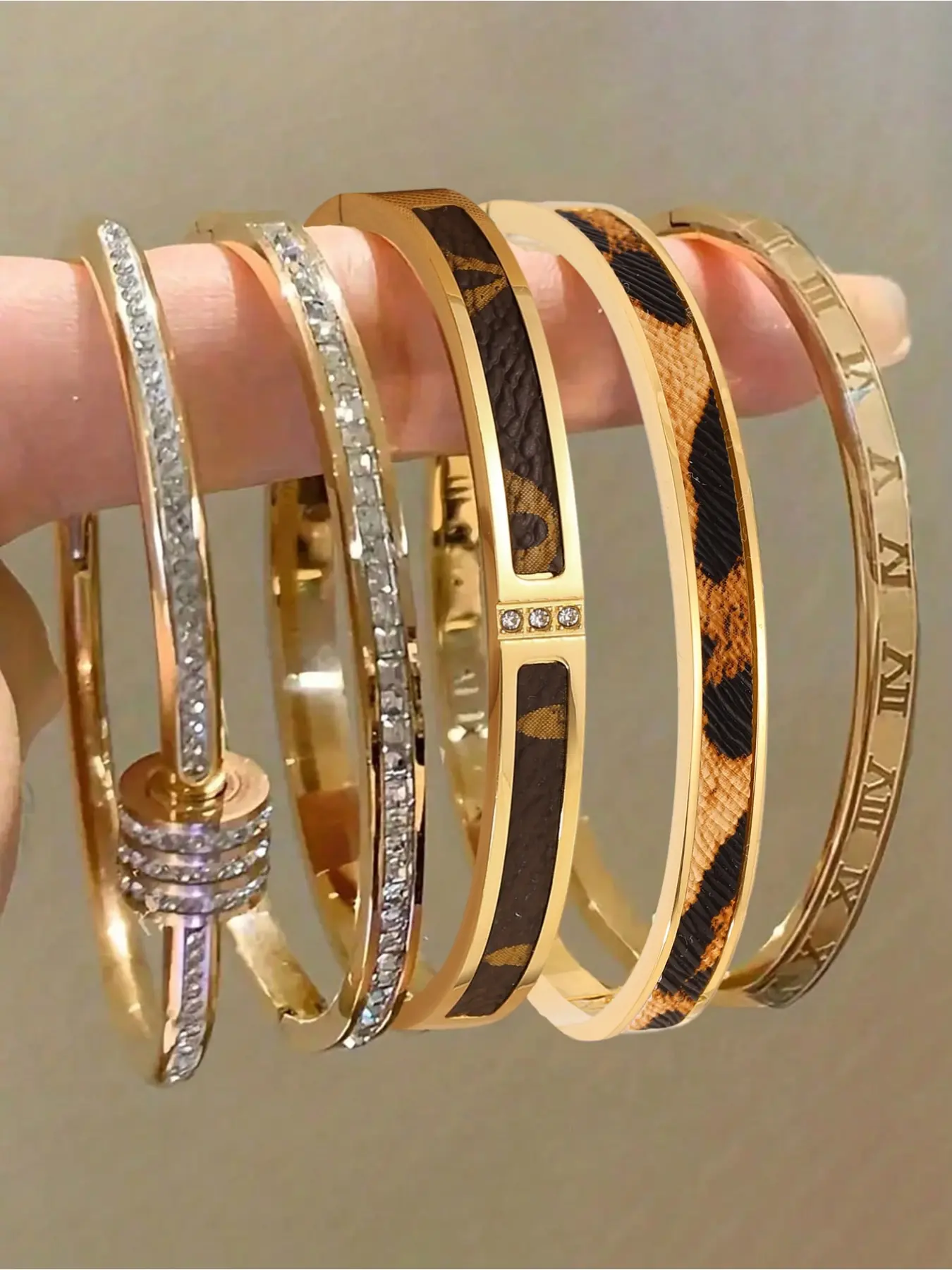 5pcs exquisite stainless steel bracelet combination, Bracelet Set, Bracelets Jewelry, a jewelry for both men and women, suitable for wearing on outings, birthday parties, holidays
