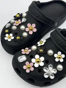 Rhinestone & Faux Pearl Decorated Flower Designed Shoe Charm, Cute Shiny Resin Shoe Decoration Accessories, Fashionable Shoes Accessories for Women & Girls, Rhinestone Shoes Charms