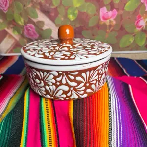 Tortillero estilo talavera color terracota/blanco