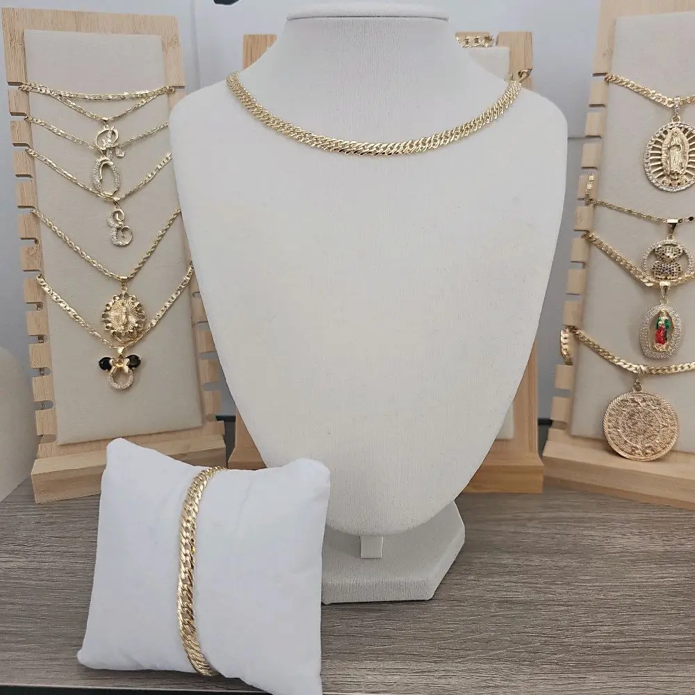 (C10)(C11)  14k gold laminated set.  22 inches chain. 7.5 bracelet.