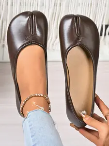 Women's Split-Toe Loafer Soft Sole Flats - Rounded Toe Box, Vintage-Inspired Slip-On Casual Shoes