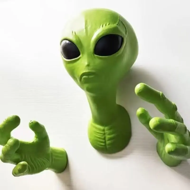 New Alien Creative Wall Hanging Decoration, Decorative Hanging Piece, Funny Home Prop, Unique Home Decor, Fun Wall Ornament, Hanging Ornaments, Perfect for Any Room, Unframed Wall Art