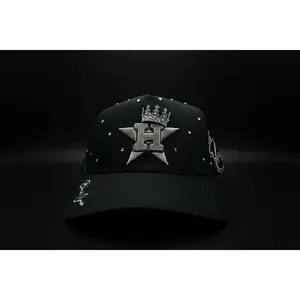 La H Silver Premium Hat
