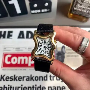 New Y2K Millennium Twisted Melt Watch Men, Unique High-End Art Vintage Quartz Watch, Women's Fashion Accessory Unique Design