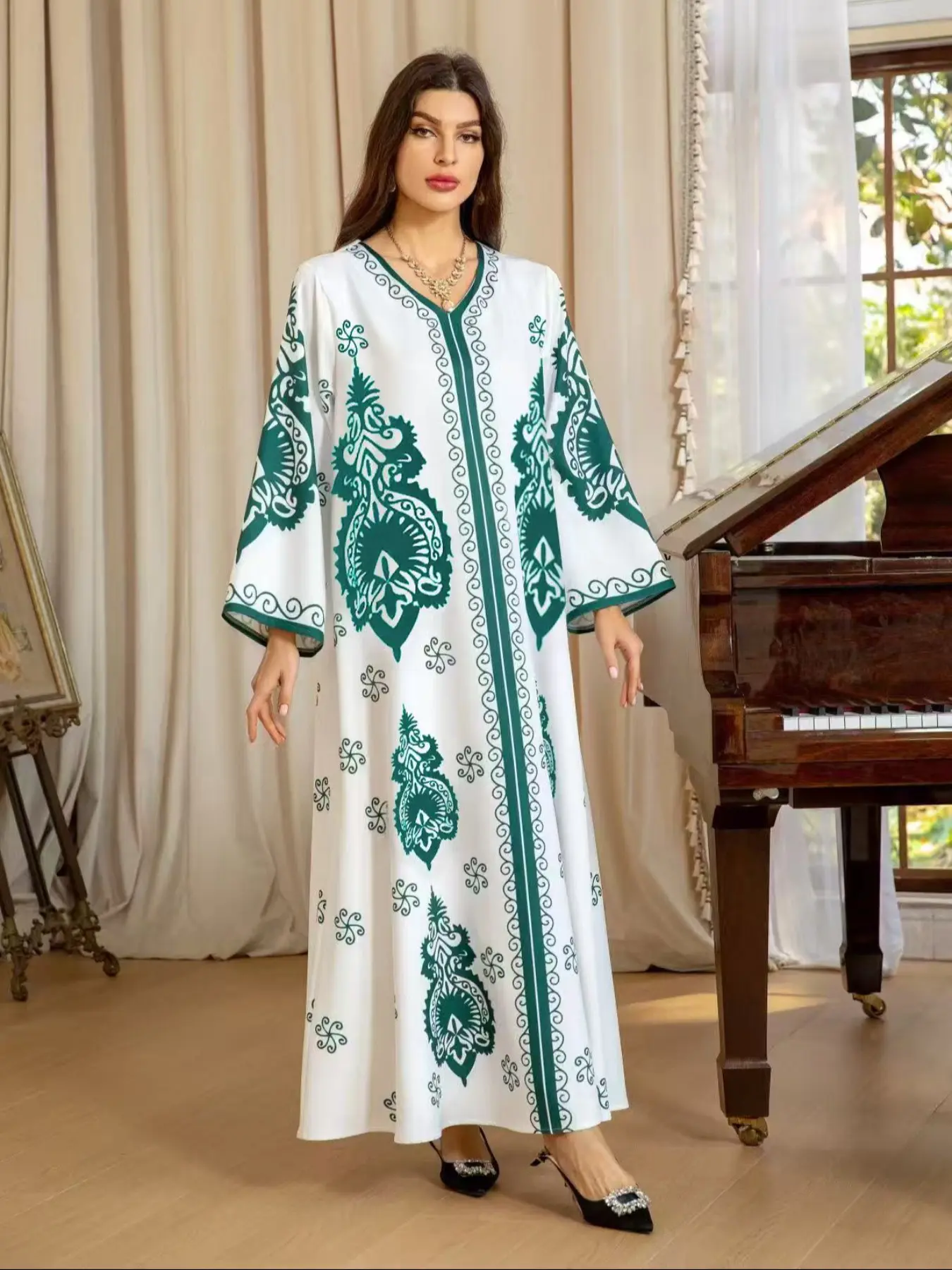 Middle East Ramadan Dress Muslim Women Printed Long Sleeve Skirt, Elegant Islamic Clothing, Comfortable and Stylish, Perfect for Festive Occasions