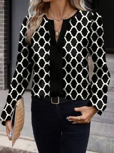 A retro elegant women's geometric print round-neck with split design loose shirt blouse with a draped pendant feeling, comfortable to wear Spring