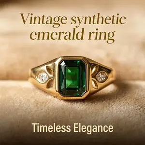 Vintage emerald-cut synthetic emerald signet ring, 14K gold-plated openwork leaf-shaped ring with side-set synthetic cubic zirconia, vintage luxury jewelry suitable for both men and women.