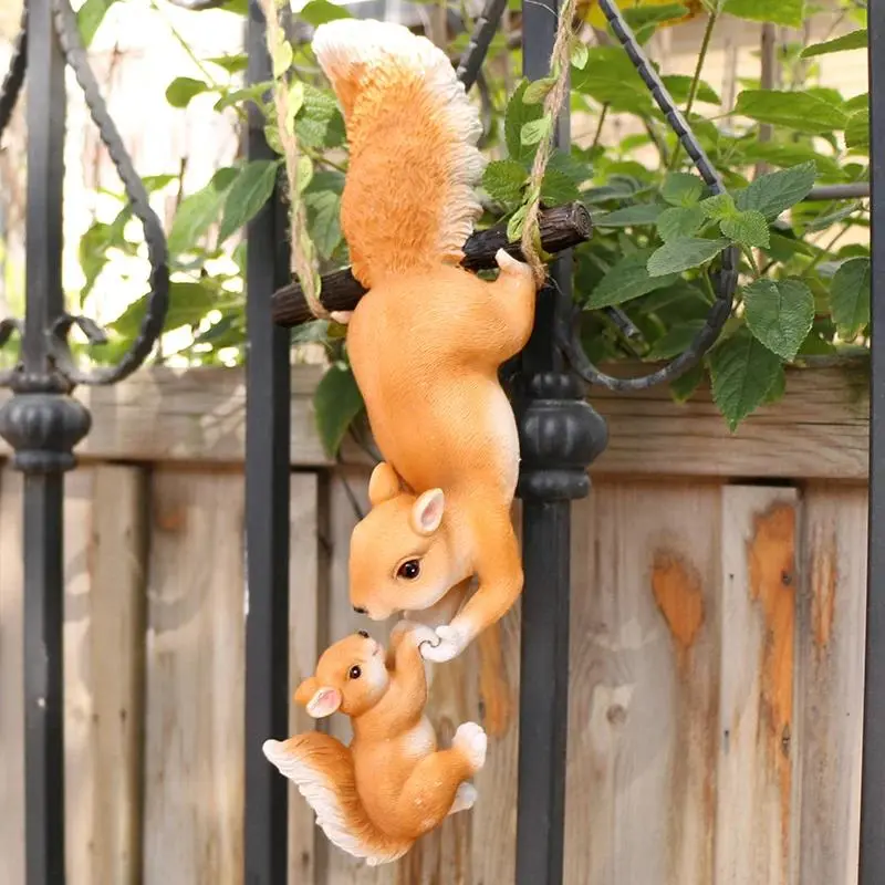 Cute Resin Animal Mother-Child Squirrel Hanging Swing Decorative Ornament, All-Seasons Garden Statues & Sculptures, Outdoor Yard Tree Art Piece