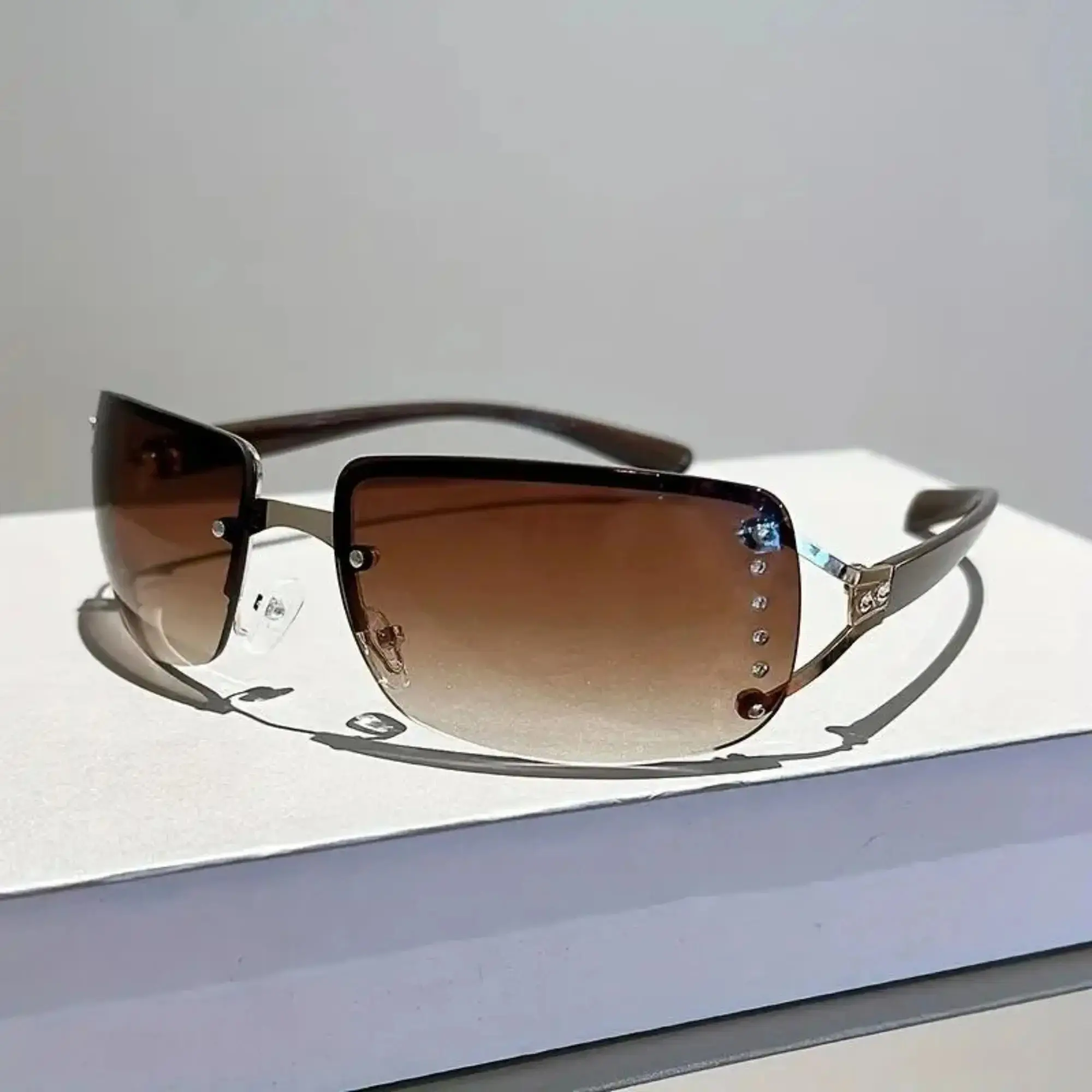 Y2K Rimless Sunglasses for Women, Futuristic Frameless Fashion Glasses with Metallic Accents, Trendy Lightweight Streetwear Eyewear for Festivals, Concerts, Parties, Travel, Selfies & Bold Daily Outfit Styling, Festival‑Ready Fit