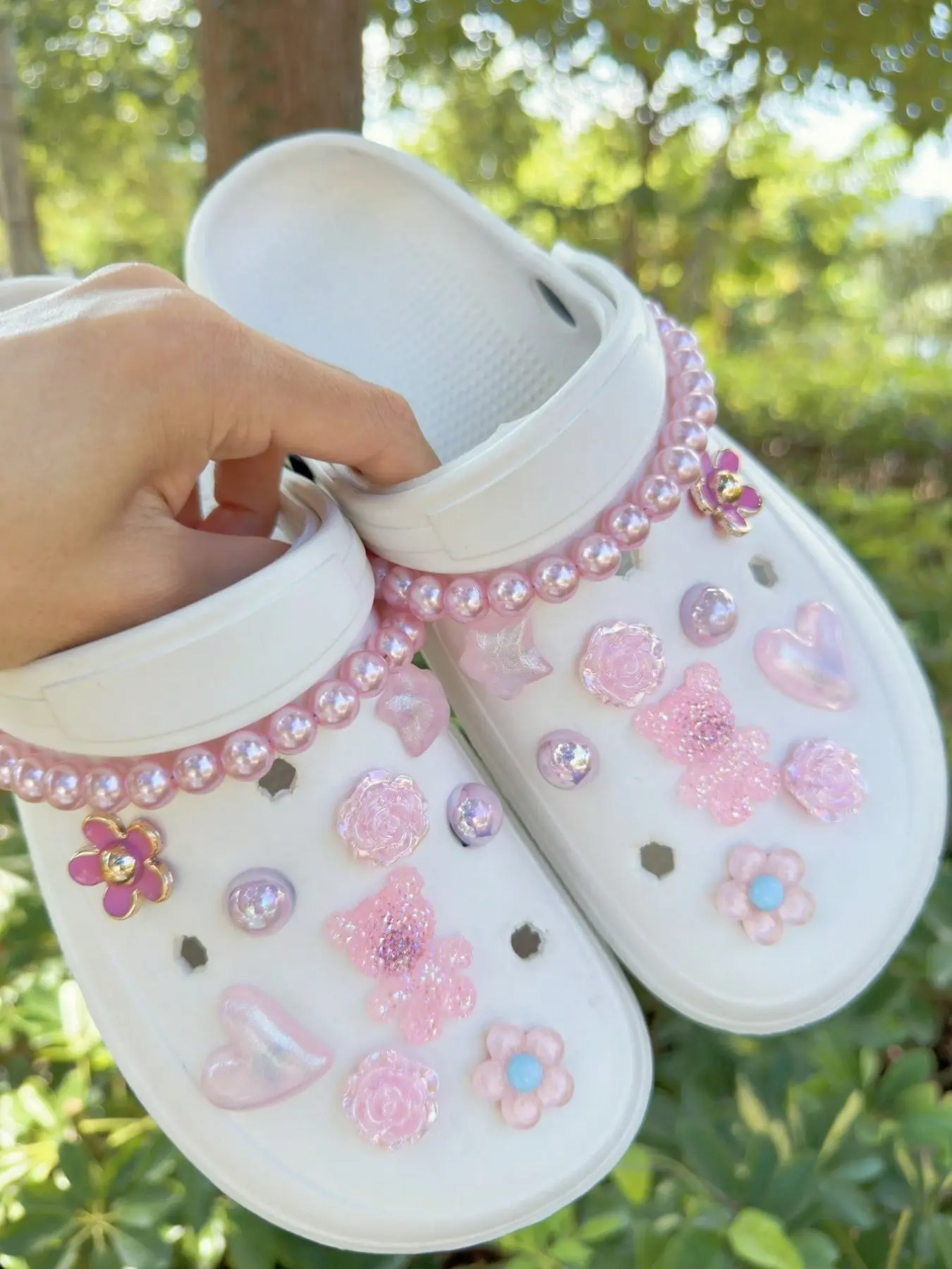 20pcs Bear Pearl Chain Set, Rose Heart Flower Star DIY Detachable Decorations, Cute Shoe Decorations, Shoe Embellishment Set, Bling Shoe Charms, Suitable for Sandals Clogs Garden Shoes Beach Shoes, Shoe Accessories