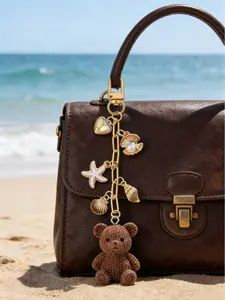 Cute Coffee Teddy Bear and Ocean Charm Keychain, Suitable for Women and Girls, Fashionable Gold Shell Starfish Heart Pendant Bag Hanging Decoration, Aesthetic Handbag Backpack Keychain Accessory, Wallet Decoration