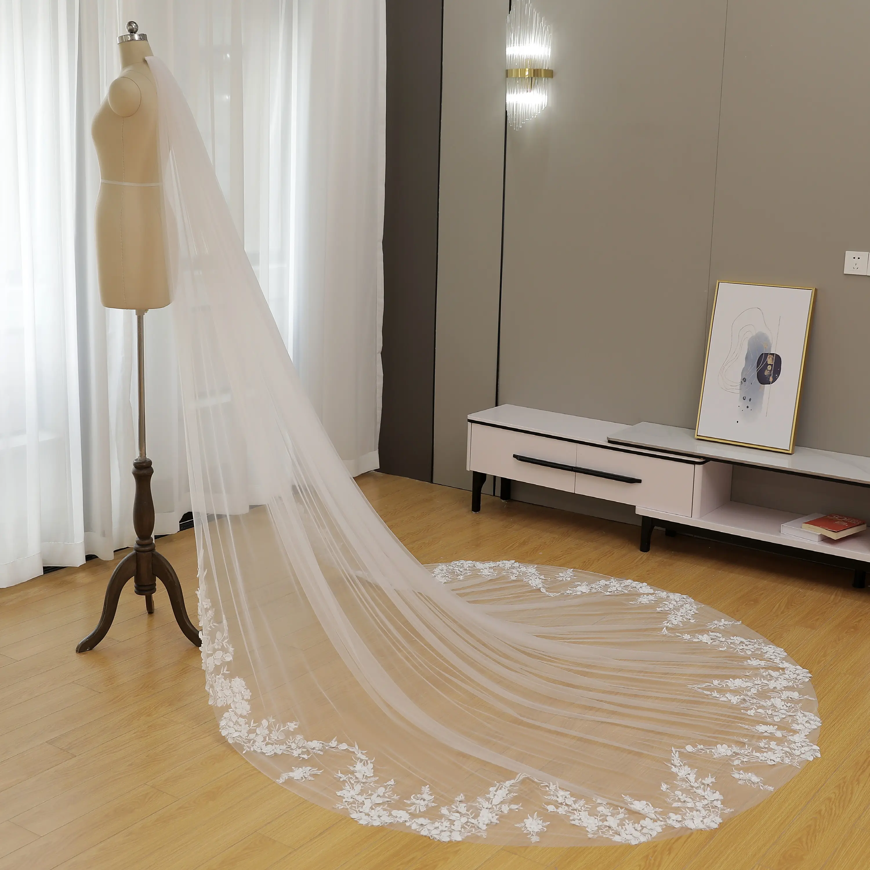 Romantic Garden Floral Embroidery Veil | 1-Tier Soft Tulle with 3D Floral Lace Trim with Hand-Sewn Pearls Accents