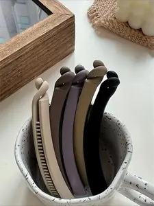 5 pieces of ladies' sweet and elegant matte frosted banana clip set, with a variety of colors and low-key and versatile color matching appearance design, suitable for daily travel wearing hairstyle accessories set