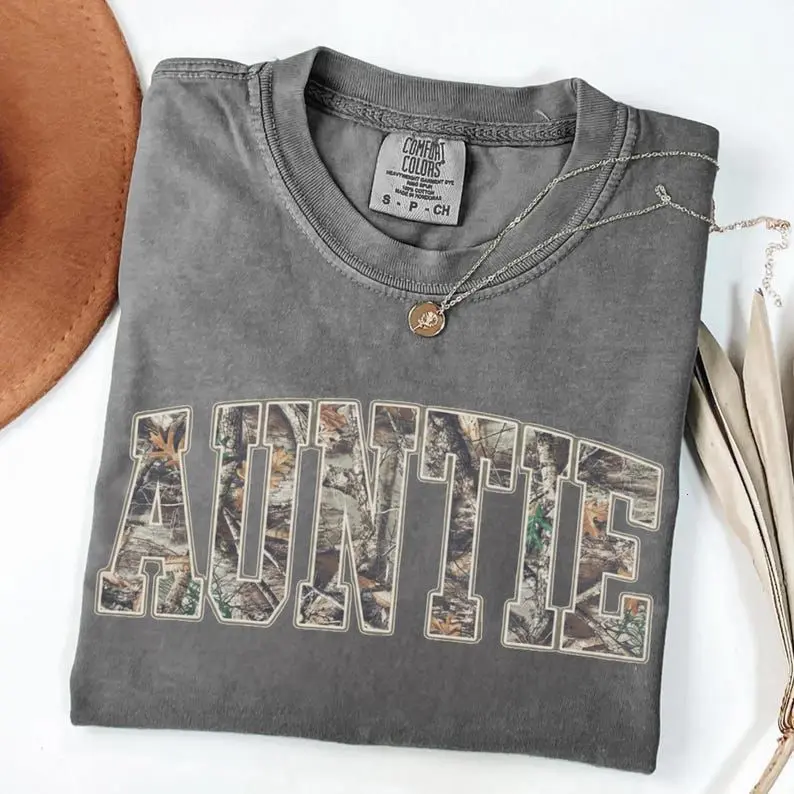 Comfort Colors Hunting Auntie Shirt, Camo Aunt Shirt, New Aunt Gift, Pregnancy Announcement, Gift for Aunt, Pregnancy Reveal to Aunt