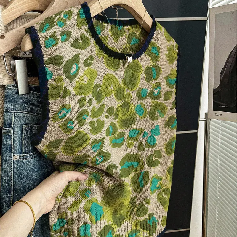 1 Piece, Casual Comfy Vest, Casual Fashion Vest, Spring and summer back-to-school casual style loose round-neck sleeveless knitted top with dark blue border patchwork and green background printed women's top