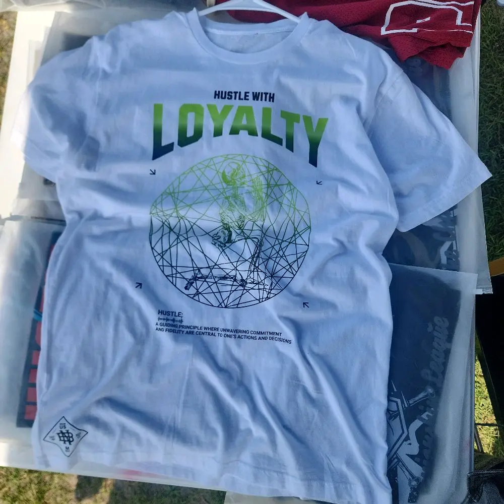 Men's Hustle With Loyalty Graphic Short-Sleeve T-Shirt - Casual Menswear Top, Trendy Men's Shirt
