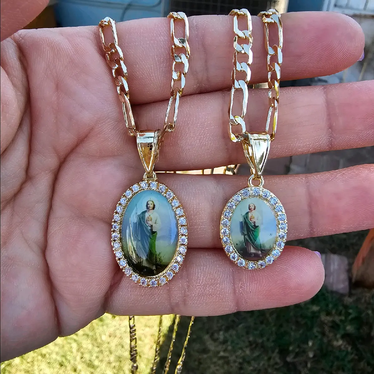 san judas tadeo round Dimond necklace