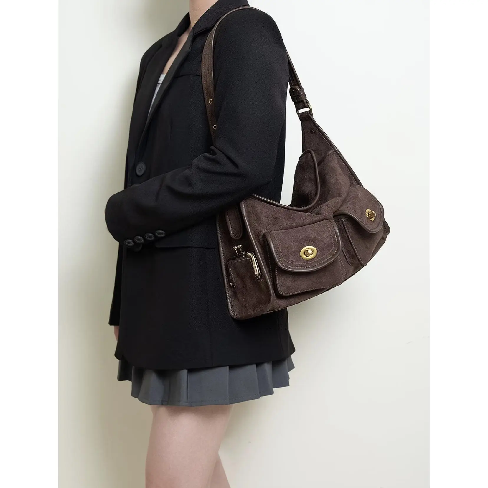 Women's Fashion Bag-Vintage Gold Plated Lock Multi-Pocket Single Shoulder Pillow Bag Retro Artistic Casual Wide Shoulder Strap Large haversack Bag Brown crossbody  bag