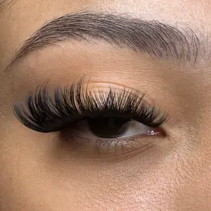 Dramatic Volume Lash Clusters