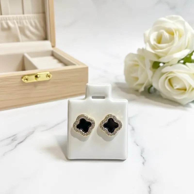 Beautiful earrings for you!
