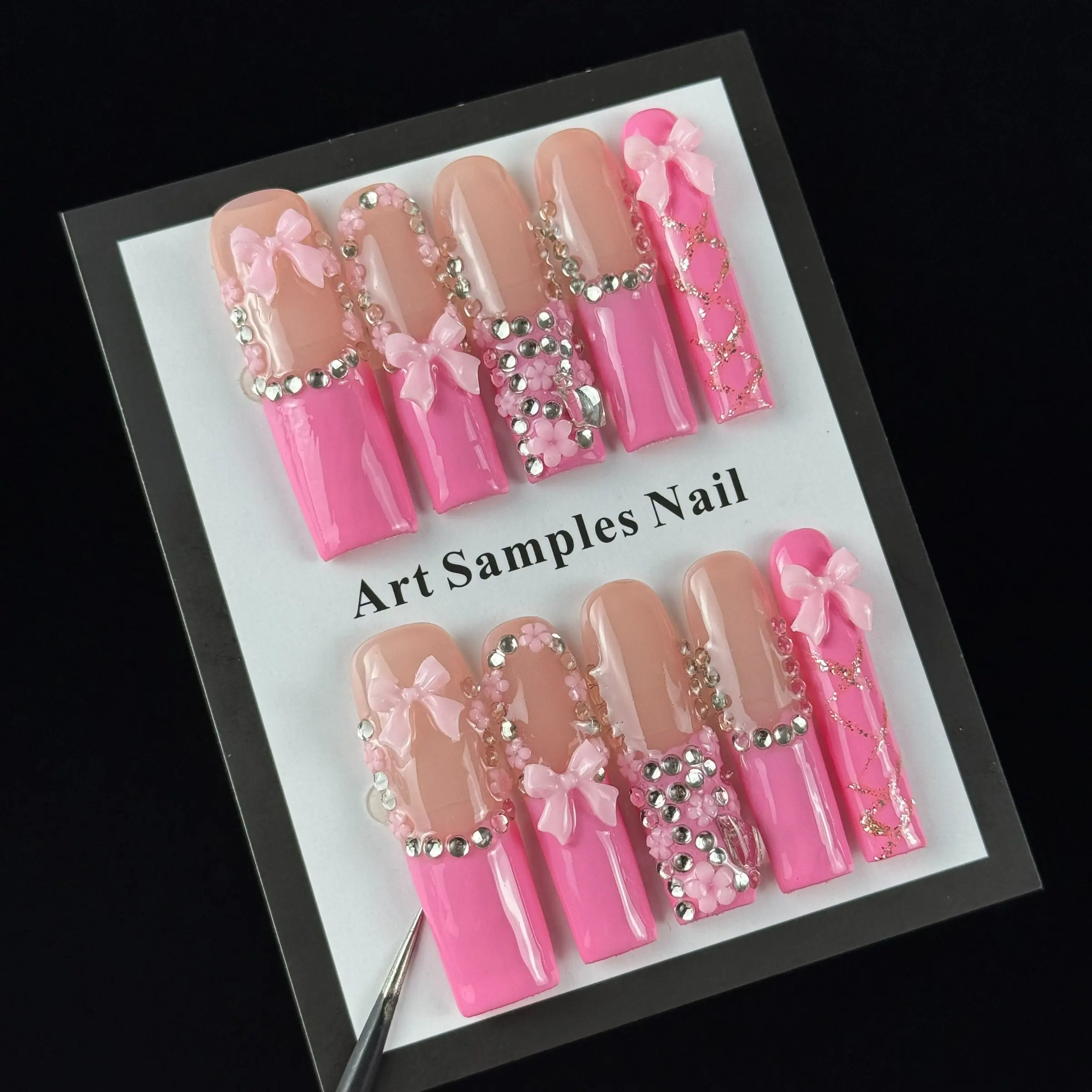 10pcs Pink girl style, hand-painted three-dimensional engraved patterns, bow, Rhinestone embellished, cluster of diamonds handmade fake nails, Glitter Design, Glittering fake nails, Suitable for sister gatherings, romantic dates
