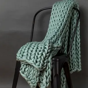 American Heritage Textiles 70002 40 x 50 in. Chunky Knit Throw, Aqua