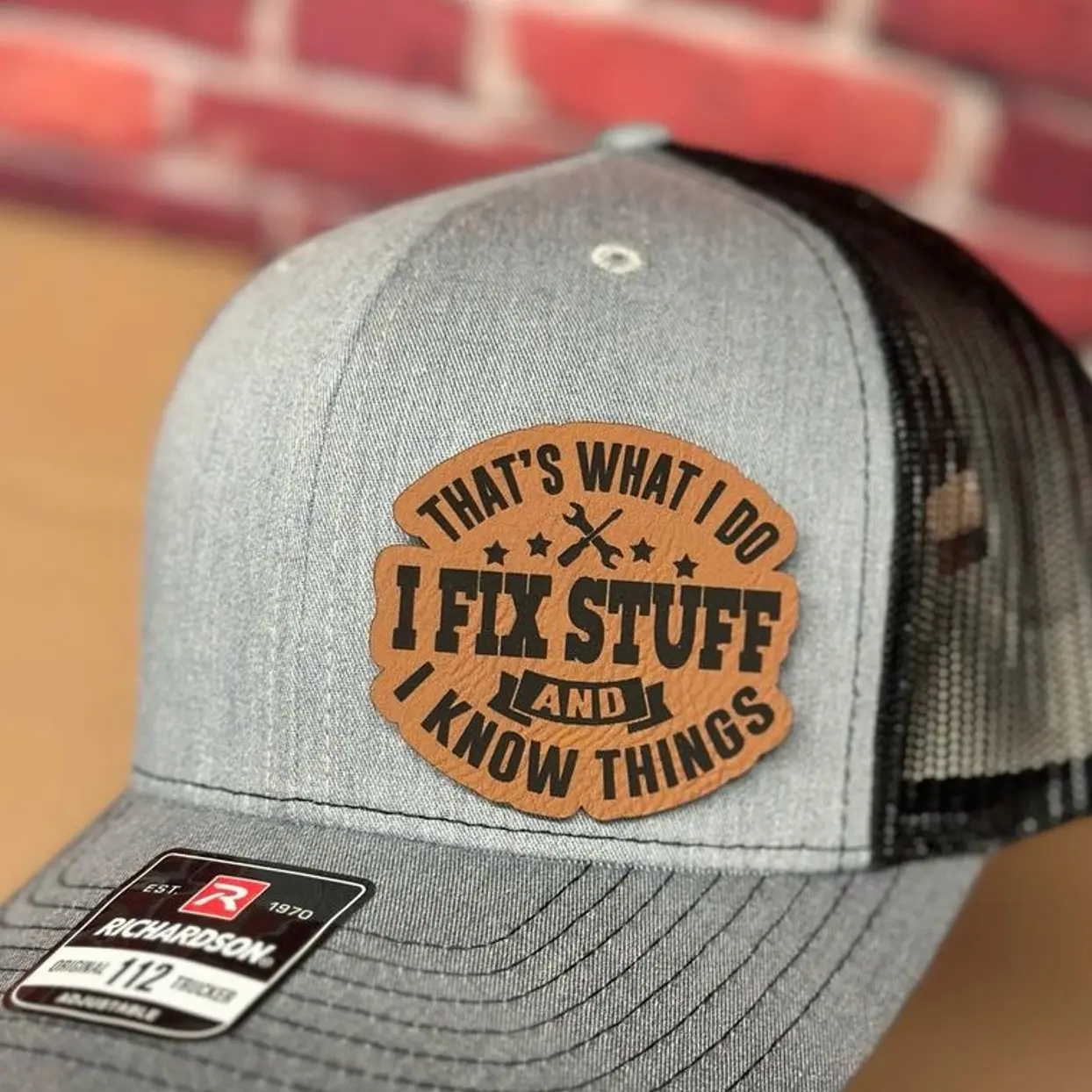 I fix stuff and I know things trucker hat Baseball Cap