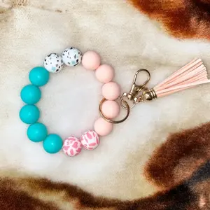 Silicone wristlet keychain