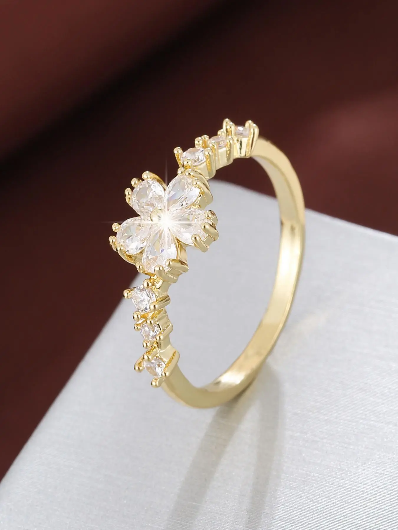 Elegant Flower Design Rhinestone Decor Ring, Beautiful Rings, Trendy All-match & Exquisite Jewelry for Women for Party, Daily Clothing Decor, Elegant Everyday Ring, Fashionable Jewelry