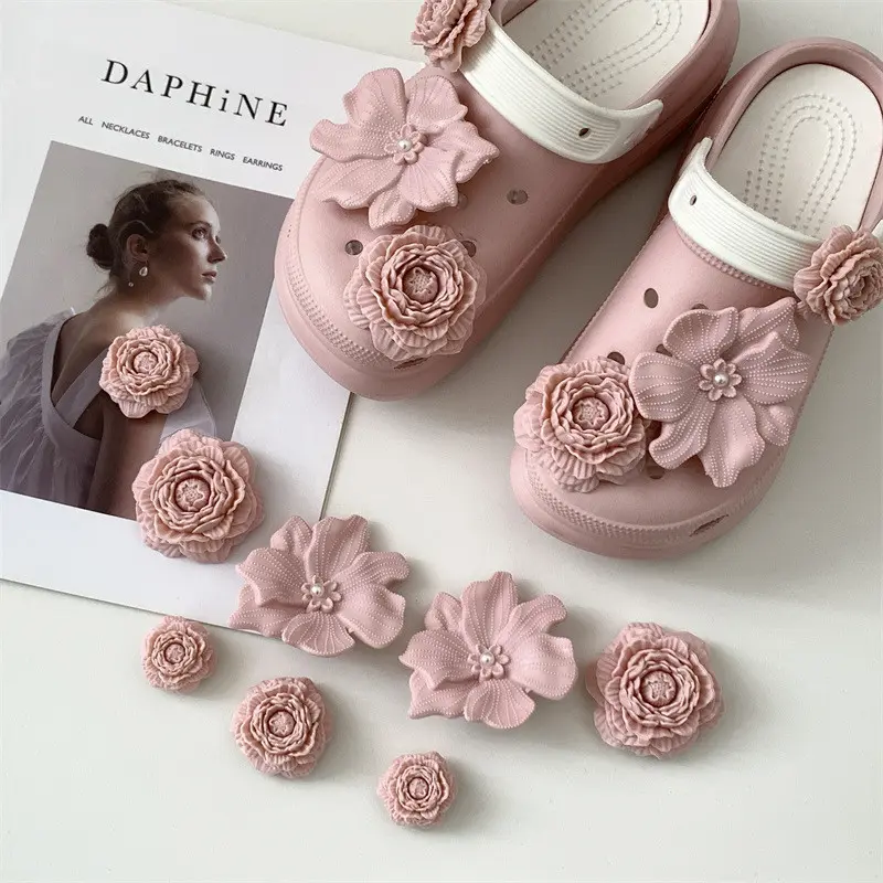 Shoe Charm Set Shoe Charm for Women, Flower Shoes Decoration Charms Cute Shoe Charms DIY Shoe Accessories for Valentine's Day, Christmas, Thanksgiving, Birthday