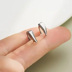 Oufer 2Pcs/6PCS Vampire Fang Lip Ring - 316L Stainless Steel Gothic Jewelry, Adjustable Bold accessory for Parties, Unisex Goth Gift