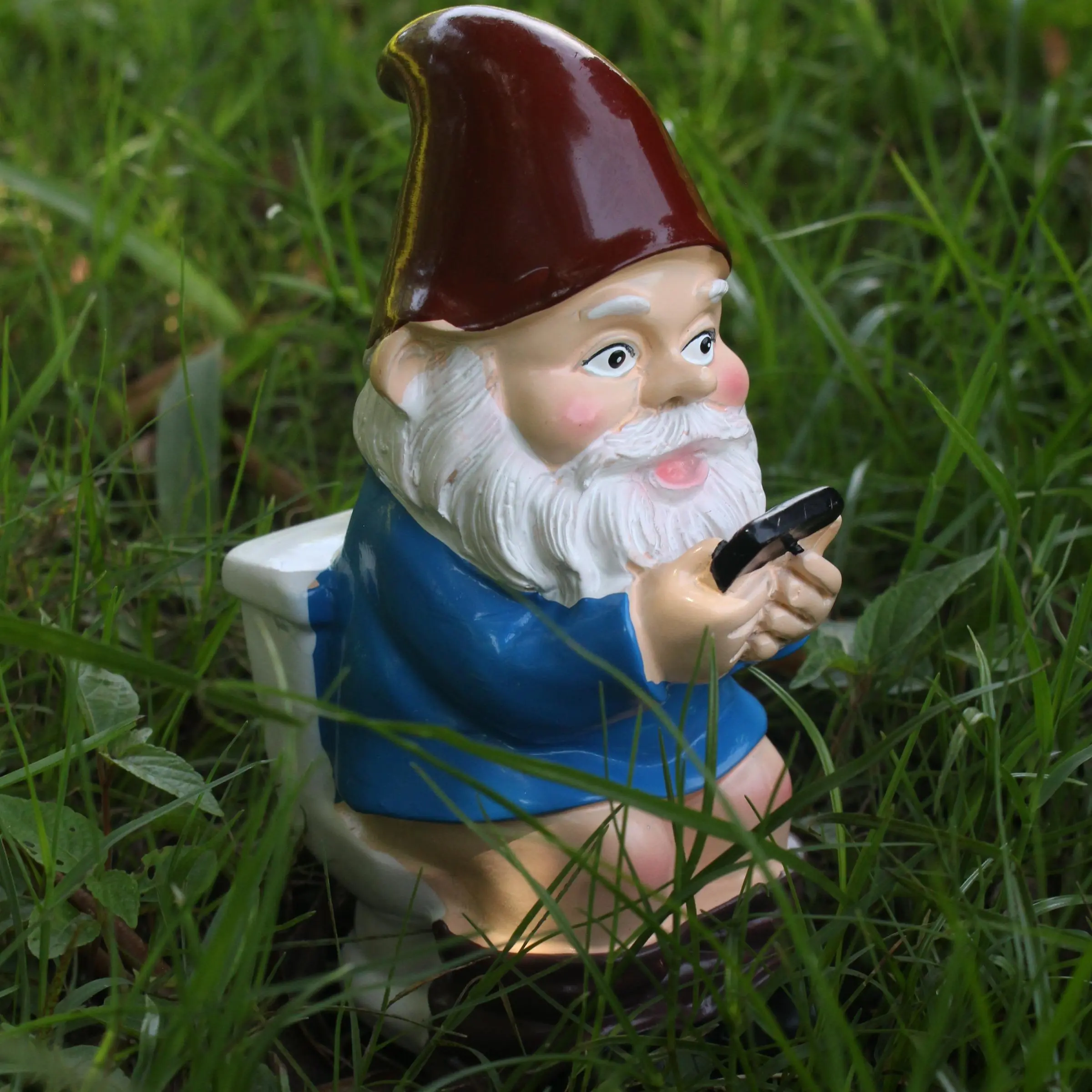 Garden Gnome Statue, Fantasy Cartoon Dwarf Design Resin Ornament, Garden Sculpture, Garden Sculptures Statues, Garden Accessories, Perfect for Thanksgiving, Home Decor Supplies