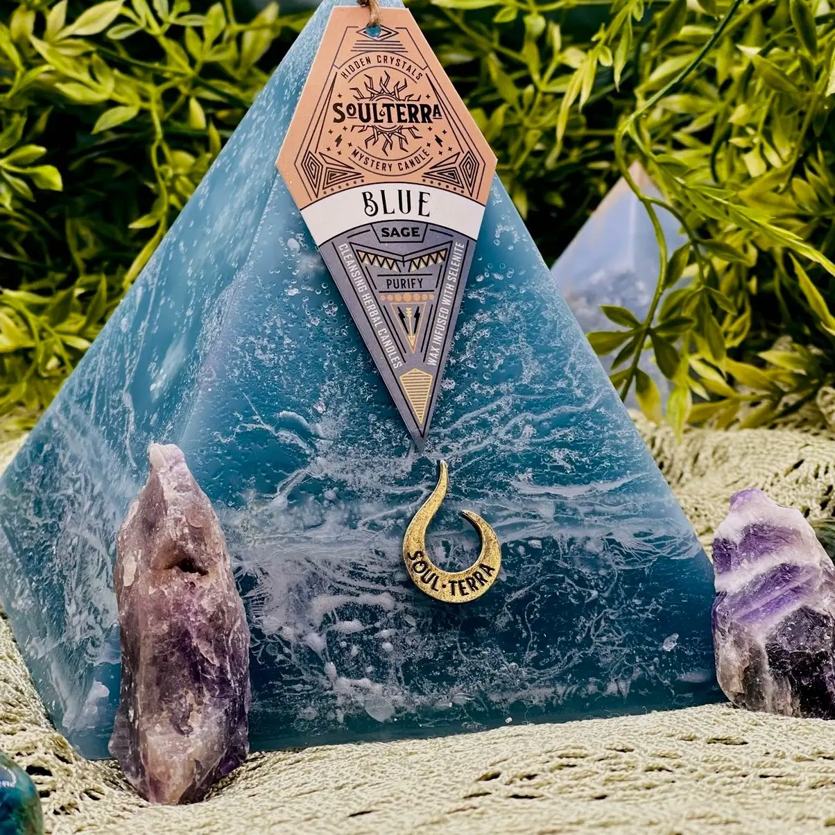 Soul-Terra Blue Sage Candle  Manifest enlightenment, tranquility, & serenity Scented with Blue skys on a rainy day