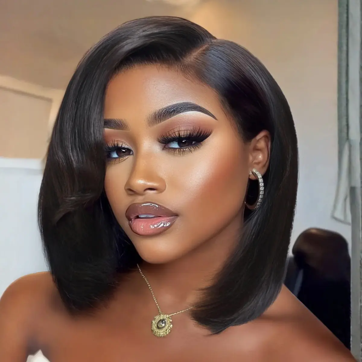 Sunber 7x5 Pre-Cut Rachel-Inspired Blunt Layered Shoulder-Length Silky Straight Bob Lace Wig Glueless Human Hair Wigs with Side-Parted Bangs