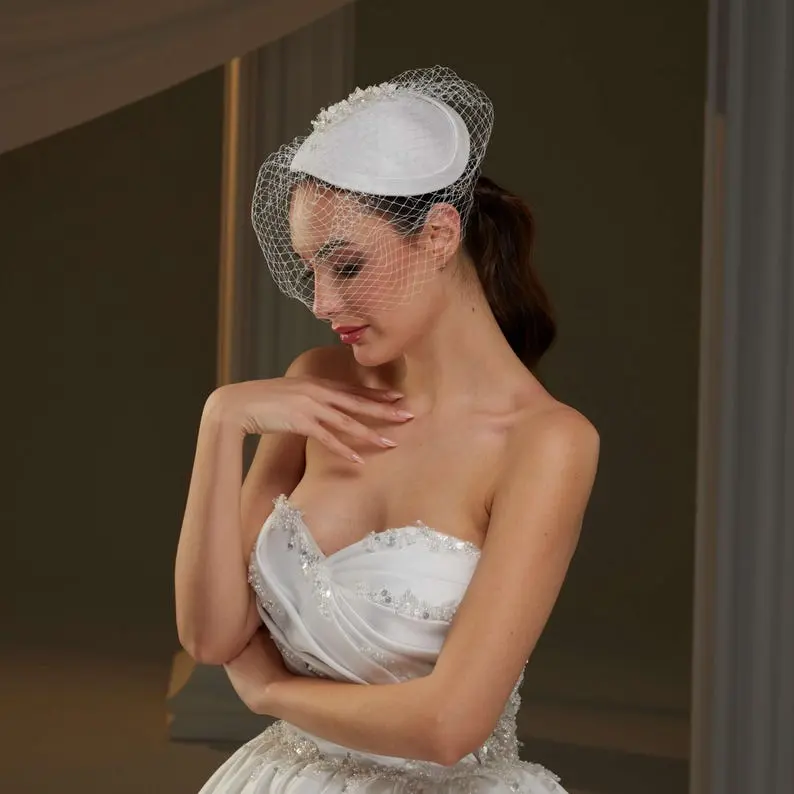 Handmade Vintage Birdcage Veil - Victorian Wedding Veil Birdcage Blusher with Crystal and Flower Fascinator