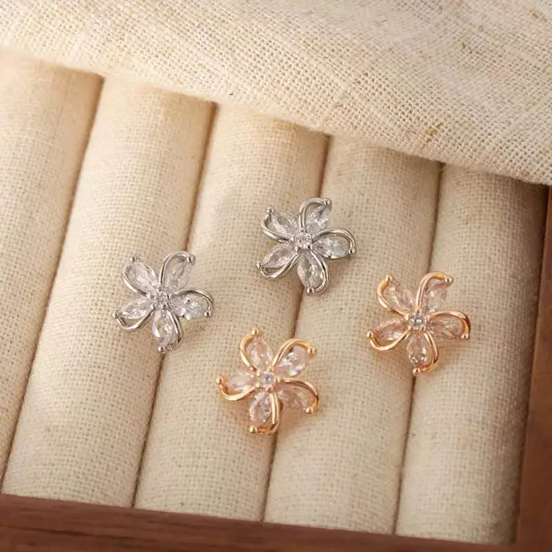 Women's Gold-Plated 5-Petal Zircon Stud Earrings - Tiny, Delicate, Shiny Crystal Minimalist Aesthetic Jewelry for Daily, Wedding Use - Ideal Gift for Bridesmaids, Birthday Recipients cute