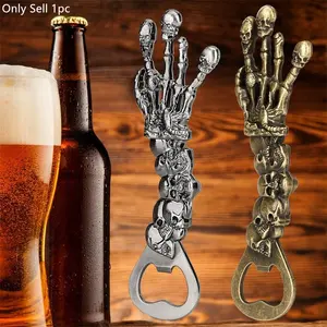 1 Retro Skull Shaped Bottle Opener, Gothic Style Bottle Opener, Stainless Steel Beer Beverage Soda Bottle Opener, Suitable For Kitchen, Restaurant, Bar, Home Bar Accessories, Party, Outdoor Portable Bottle Opener, Creative Holiday Gift