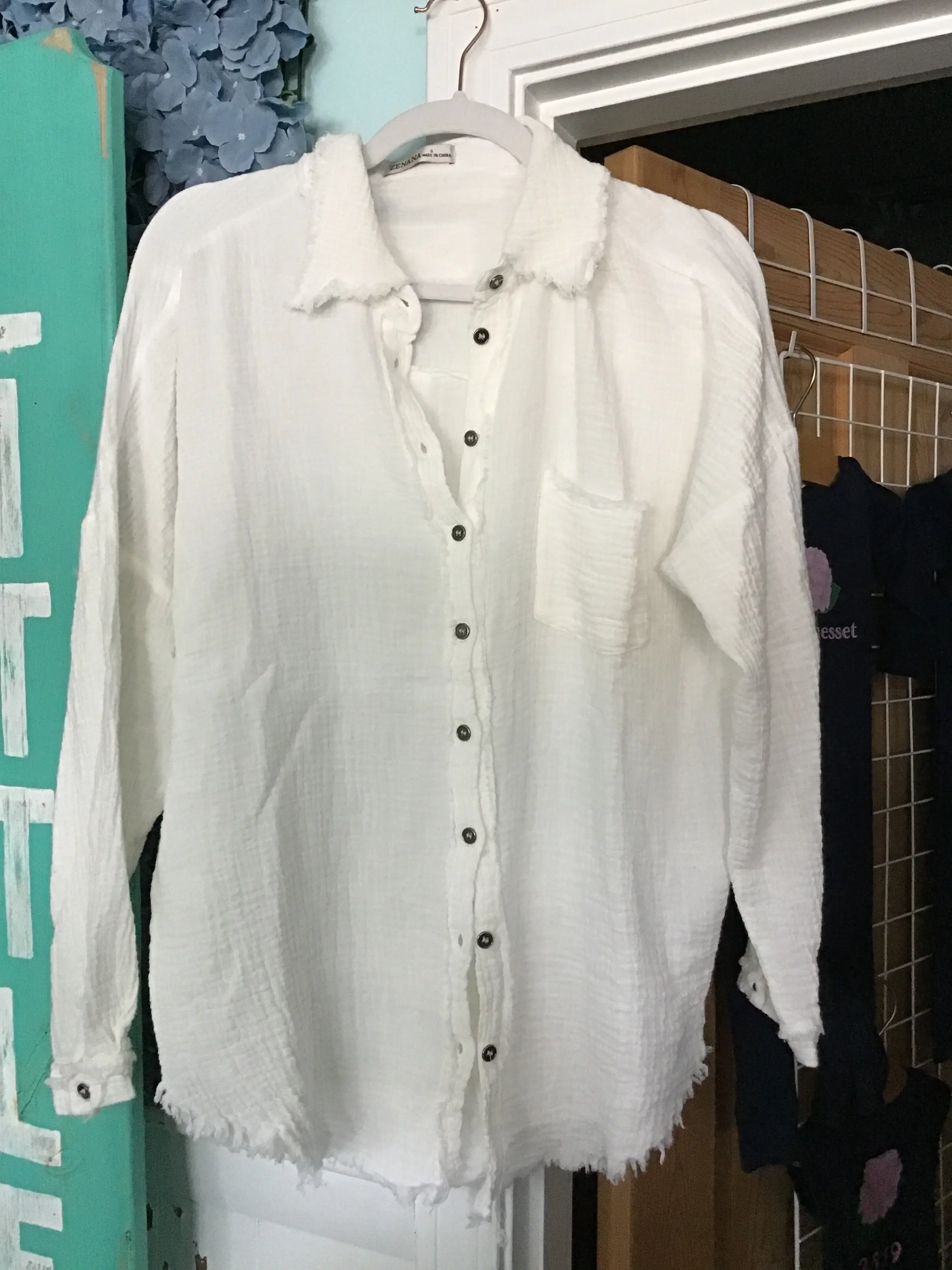 Muslin button up top