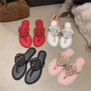 Women's Bling Summer Thong Sandals Bling Crystal Flat Sandals for Women Summer Slip-On Rhinestone Flip Flops The Cutest Sparkly Flip Flops for Summer Beach Days Bling Sandals