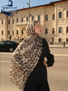 1pc Women's Leopard Print Long Shawl Scarf, Lightweight Breathable Hijab for Women, Versatile Beach Cover-Up and Fashion Accessory