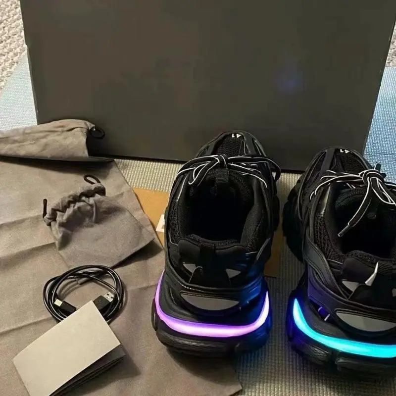 LED Shining Couples Sneakers men's and women's Casual Breathable shoes track Chunky trainers