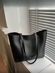 Stylish Women's Versatile Handbag for Daily Commute, Fashionable Tote Bag for Everyday Use, Perfect Accessory for Any, Handbag Shoulder Bag