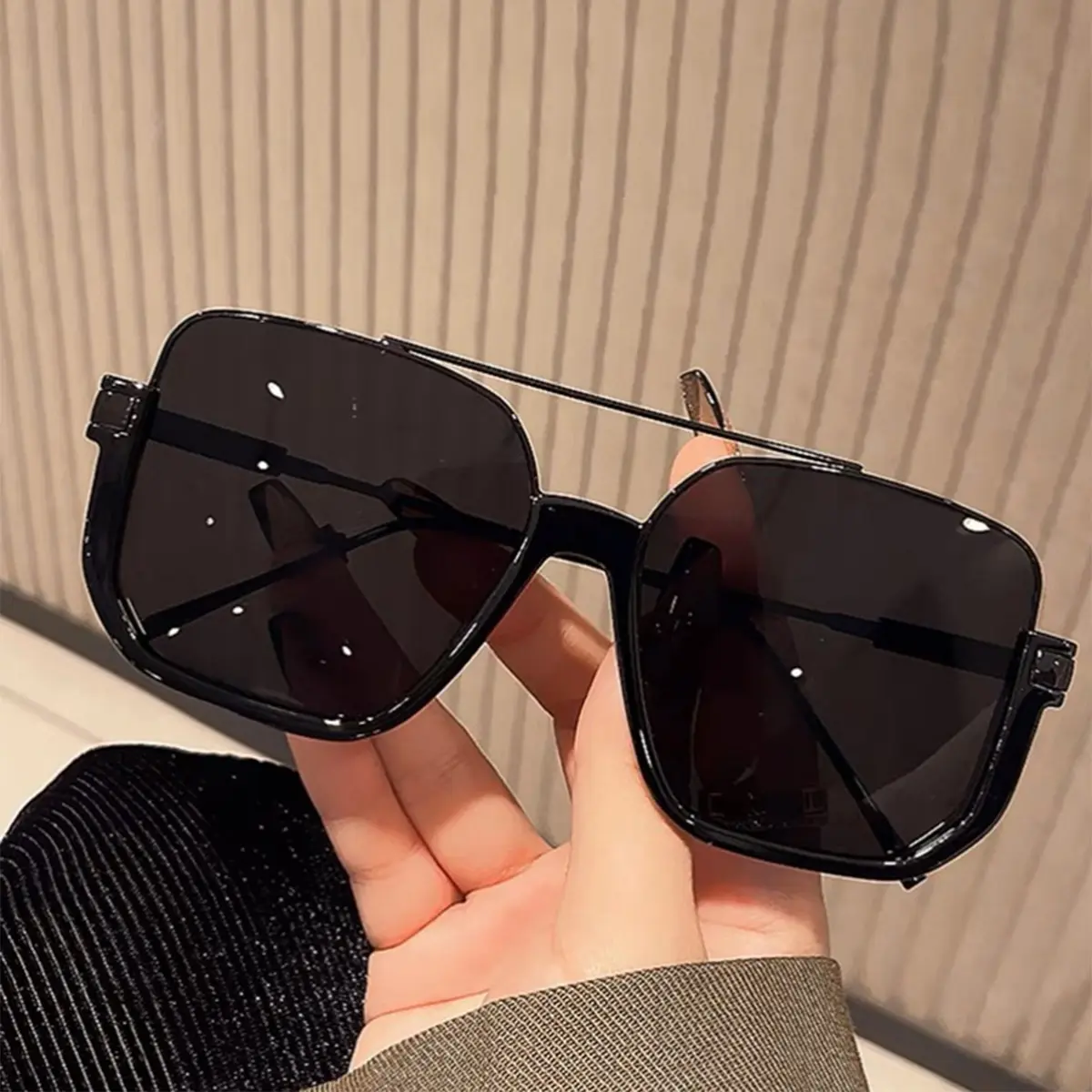 Retro Fashionable All-match Tinted Lens Aviator Sunglasses Aviator Sunglasses for Women,Men Summer VintageTrendy Glasses,Carry polarized sunglasses Unisex