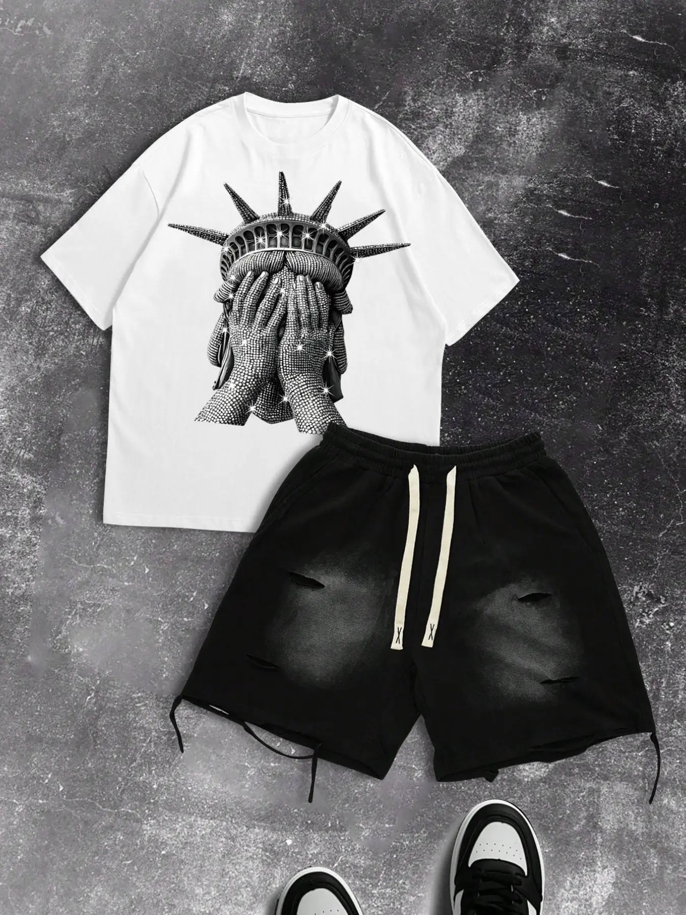 Men's short-sleeved T-shirt and shorts set, Clothes, Streetwear, Fashion. Includes printed crew-neck T-shirt with Statue of Liberty print and distressed ripped shorts with spray-painted design