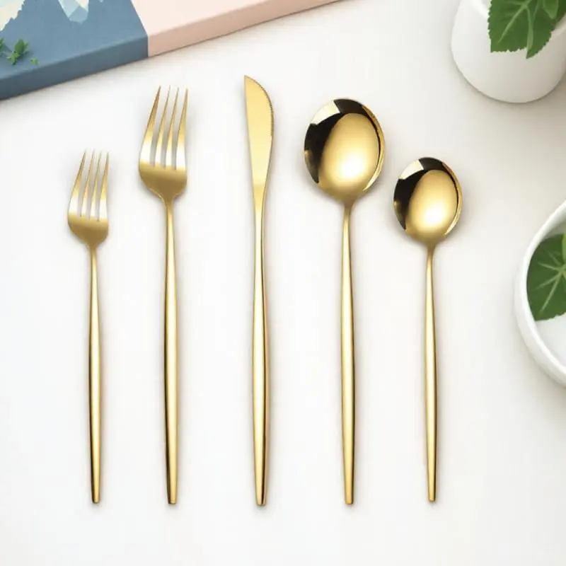 Gold Cutlery Set - 20-Piece 18/10 Stainless Steel Kitchen Cutlery, Modern Tableware, Dishwasher Safe, Mirror Polished Flatware with Dessert Fork, Dinnerware Service Set, Tableware Kit