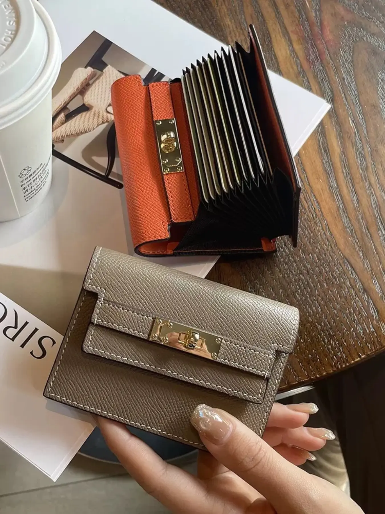 Compact Rfid-Blocking Multi-Slot Leather Card Wallet, Elegant Plain Design, Ideal for Daily Travel, All-Season Use